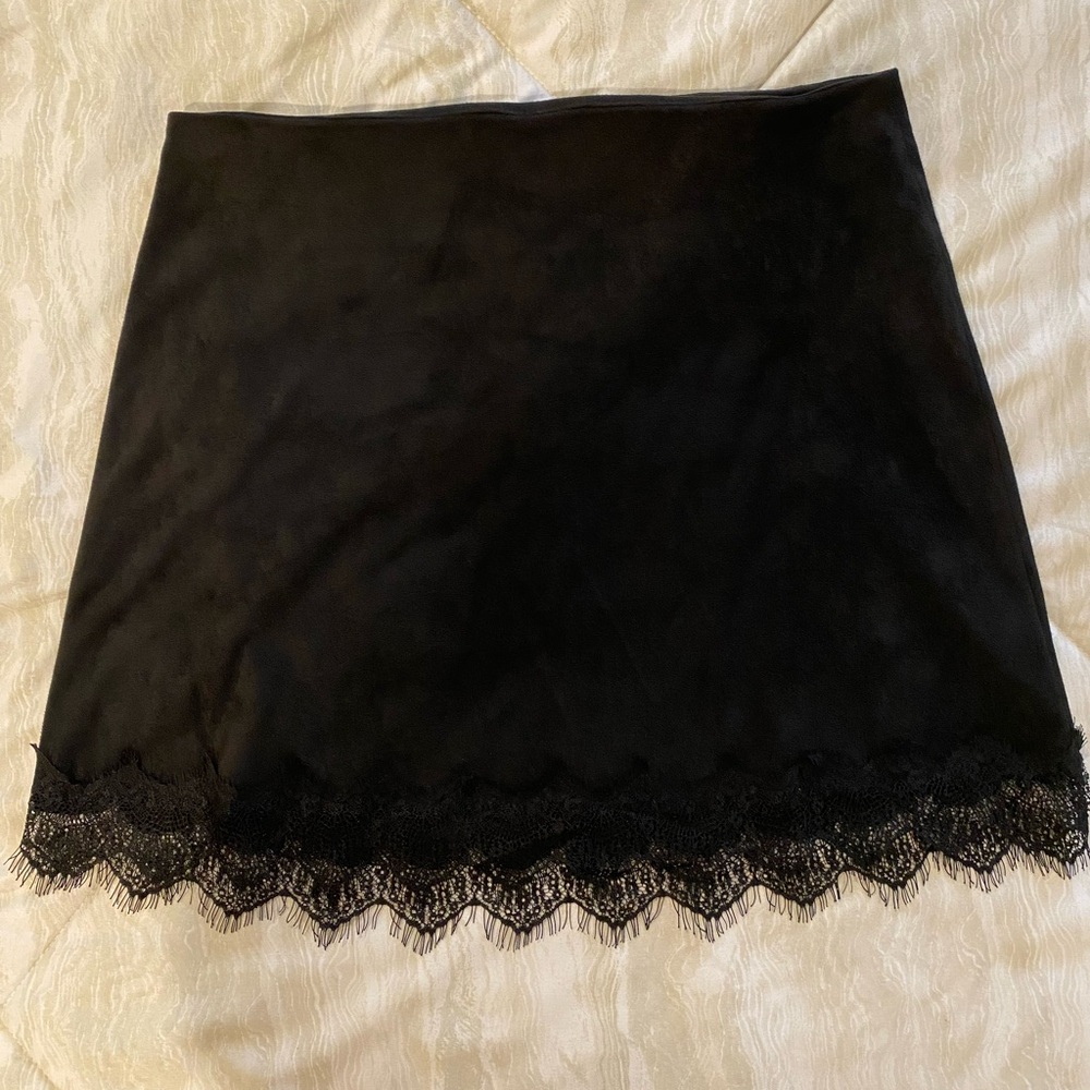 Elegant Black Lace Hem Skirt
